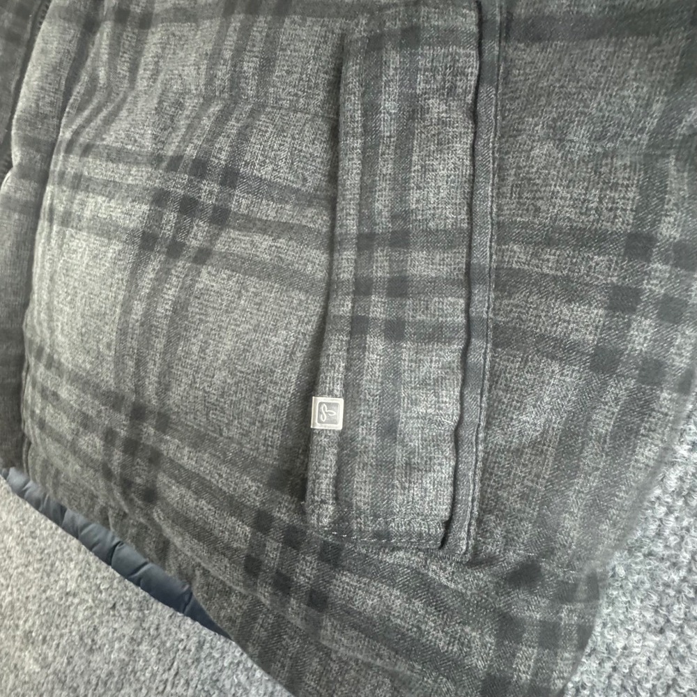 PrAna Reversible Puffer Vest Mens XL Plaid Gray Blue Full Zip Outdoor Insulated - Picture 16 of 16